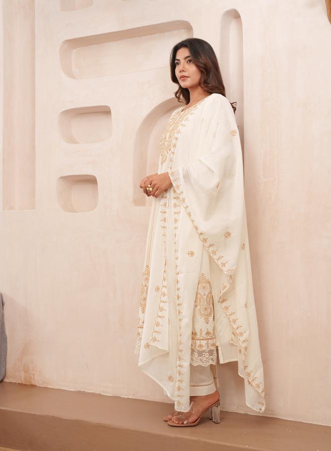 دي دبليو طقم كورتا قطن مطرزة بالأزهار مع بنطال ودوباتا للنساء - Image 4